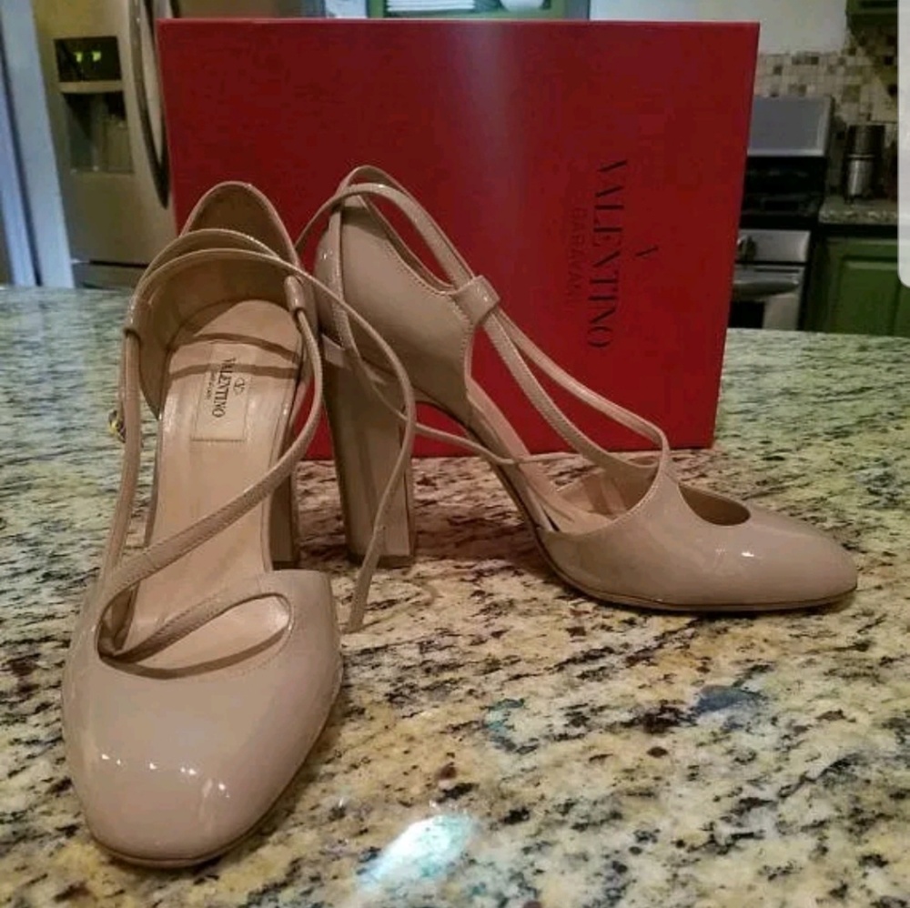 Valentino Beige Round Toe Patent Leather Pump